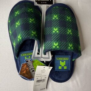 Minecraft Kids Slippers - Green and Blue- Small 11/12